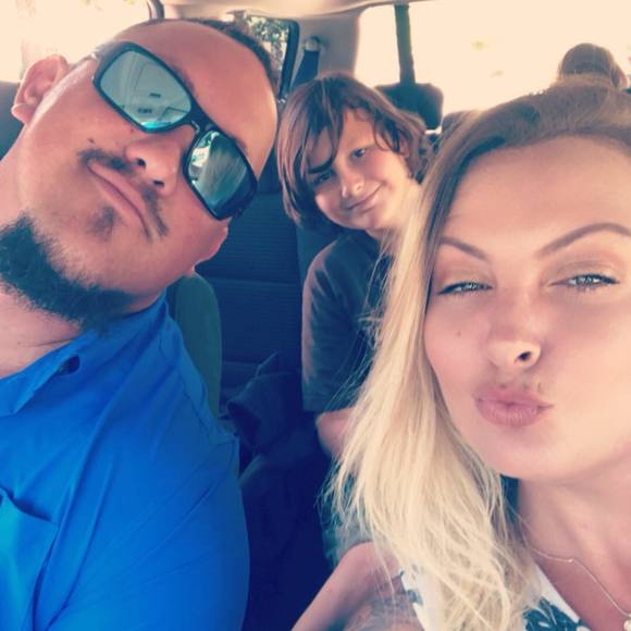 Meet your Posher, Tanya - Picture 1 of 2